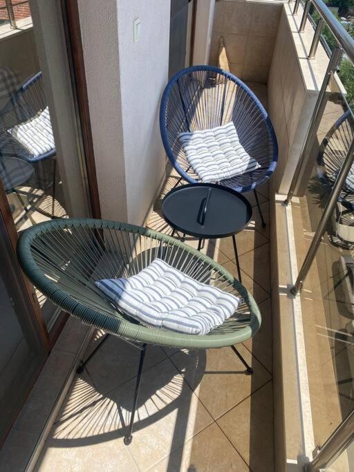 Sunny Spacious Apartment In A Great Location Kazanlŭk Exterior foto