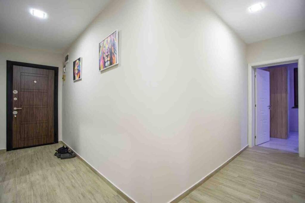 Sunny Spacious Apartment In A Great Location Kazanlŭk Exterior foto